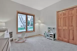 507 Owasso Hills Dr, Roseville, MN 55113 - Photo 18