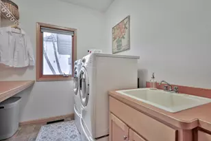 507 Owasso Hills Dr, Roseville, MN 55113 - Photo 20