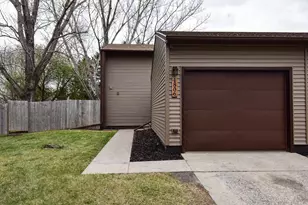 1806 23rd Ave S, Fargo,  58103 - Photo 2