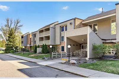 4045 Hodgson Road #211, Shoreview, MN 55126 - Photo 2