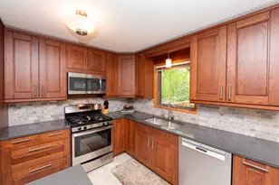 2273 6th St N, North Saint Paul, MN 55109 - Photo 12