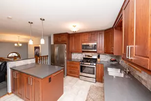 2273 6th St N, North Saint Paul, MN 55109 - Photo 16