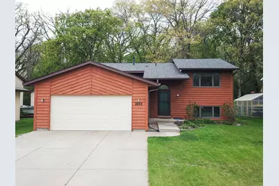 2273 6th Street N, North Saint Paul, MN 55109 - Photo 2