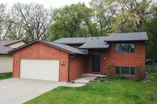 2273 6th St N, North Saint Paul, MN 55109 - Photo 1