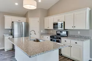 669 47th Ave NE, Saint Cloud, MN 56304 - Photo 8