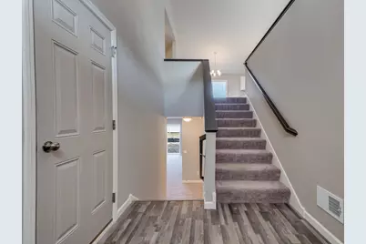 669 47th Avenue NE, Saint Cloud, MN 56304 - Photo 2