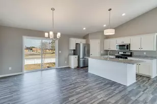 669 47th Ave NE, Saint Cloud, MN 56304 - Photo 4