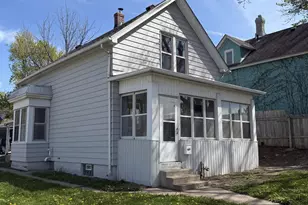 879 Conway St, Saint Paul, MN 55106 - Photo 1