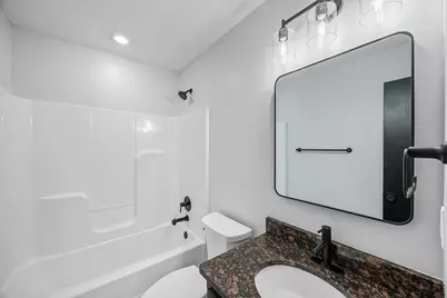 200 21st Avenue SW, Cambridge, MN 55008 - Photo 20