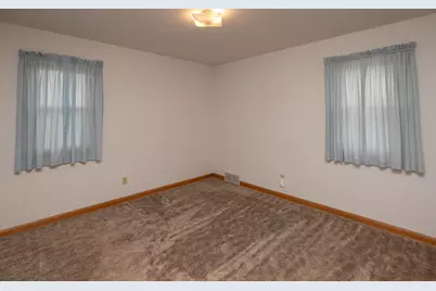 911 13th Avenue NW, Rochester, MN 55901 - Photo 10