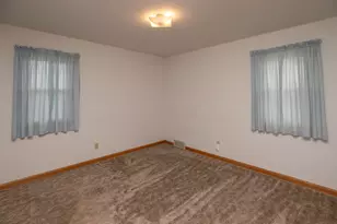 911 13th Ave NW, Rochester, MN 55901 - Photo 10