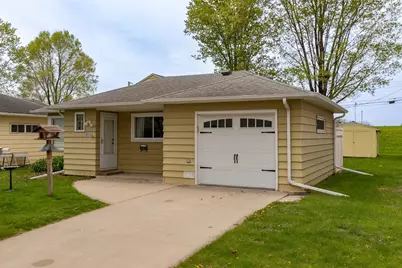 911 13th Avenue NW, Rochester, MN 55901 - Photo 2