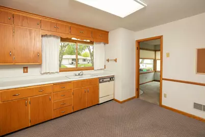 911 13th Avenue NW, Rochester, MN 55901 - Photo 8