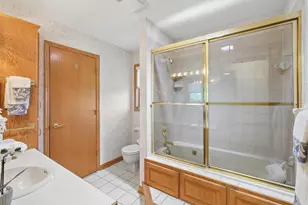 5461 Golfview Ave N, Oakdale, MN 55128 - Photo 10