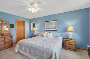 5461 Golfview Ave N, Oakdale, MN 55128 - Photo 8