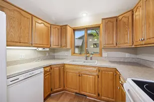 2019 High Dr, Sauk Rapids, MN 56379 - Photo 6
