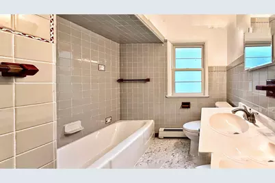 2748 NE Ulysses Street NE, Minneapolis, MN 55418 - Photo 8