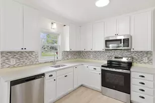 2748 NE Ulysses Street NE, Minneapolis, MN 55418 - Photo 6