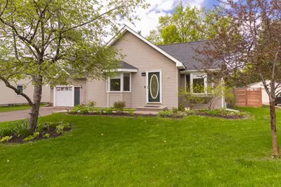 2065 William Street, Roseville, MN 55113 - Photo 2