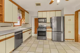 2065 William St, Roseville, MN 55113 - Photo 6