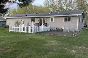 608 S Donnelly Ave, Litchfield, MN 55355 - Photo 24
