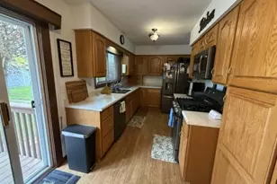 608 S Donnelly Ave, Litchfield, MN 55355 - Photo 4