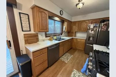 608 S Donnelly Avenue, Litchfield, MN 55355 - Photo 2