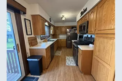 608 S Donnelly Avenue, Litchfield, MN 55355 - Photo 4