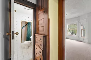 1558 E Madison St, Eau Claire, WI 54703 - Photo 12