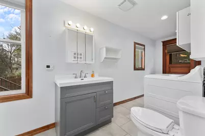 1558 E Madison Street, Eau Claire, WI 54703 - Photo 28