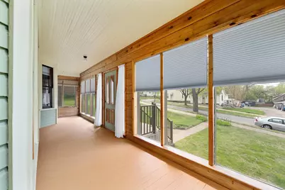 1558 E Madison Street, Eau Claire, WI 54703 - Photo 2