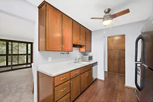 4380 Brookside Ct, Edina, MN 55436 - Photo 12