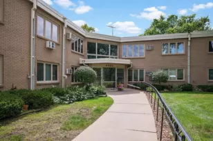 4380 Brookside Ct, Edina, MN 55436 - Photo 2