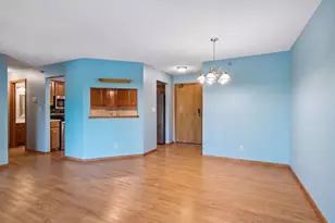 3801 W 98th St, Bloomington, MN 55431 - Photo 2
