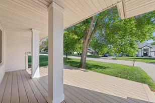 20704 Jaguar Ave, Lakeville, MN 55044 - Photo 2
