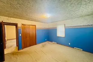 2936 Queen Ave, Slayton, MN 56172 - Photo 8