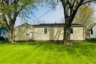 2936 Queen Ave, Slayton, MN 56172 - Photo 10