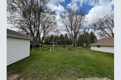 708 S Donaldson Street, Luverne, MN 56156 - Photo 4