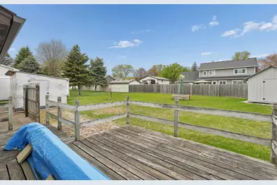 703 Cope Avenue W, Roseville, MN 55113 - Photo 6
