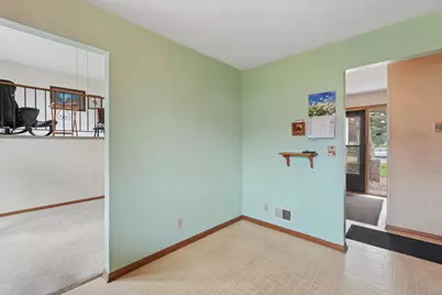 703 Cope Avenue W, Roseville, MN 55113 - Photo 8