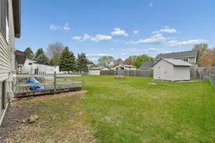 703 Cope Ave W, Roseville, MN 55113 - Photo 4