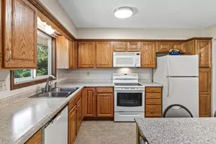 4220 Victoria St N, Shoreview, MN 55126 - Photo 12