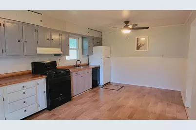 203 N Monroe Street, Minneota, MN 56264 - Photo 8
