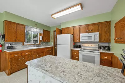 106 Garden Road NE, Hutchinson, MN 55350 - Photo 6