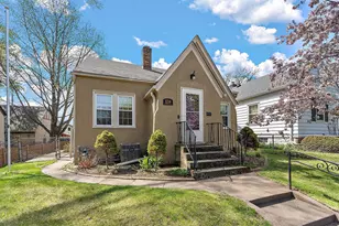 1216 Jessamine Ave E, Saint Paul, MN 55106 - Photo 2