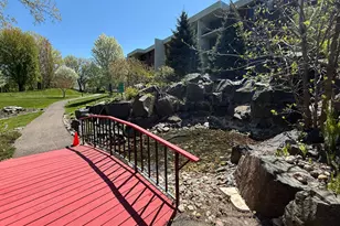 2485 Londin Ln E, Maplewood, MN 55119 - Photo 14