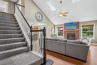 4909 Rusten Rd, Eagan, MN 55122 - Photo 8