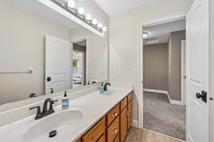 4909 Rusten Rd, Eagan, MN 55122 - Photo 38