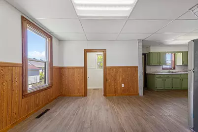 272 W Tyrone Street, Le Center, MN 56057 - Photo 10