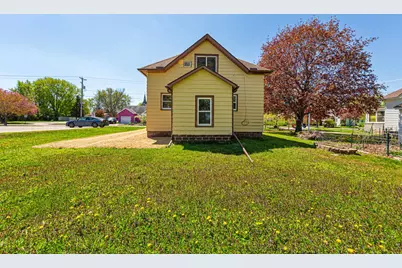 272 W Tyrone Street, Le Center, MN 56057 - Photo 26